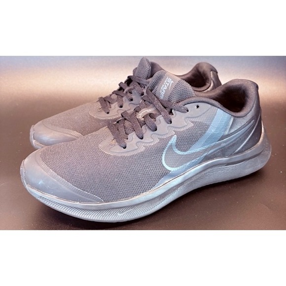 Nike Star Runner 4 Black Athletic Running Shoes Sneakers Womens size 8.5 or 7Y - Picture 1 of 8